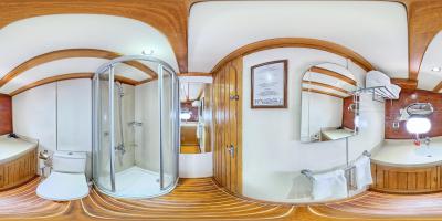 DOUBLE ROOM BATHROOM